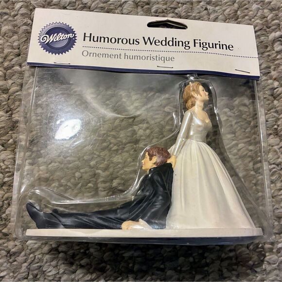 Wilton Humorous Wedding Figurine Table or Cake Topper - Picture 1 of 5